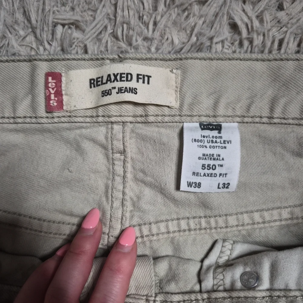 Mens Levis Jeans Relaxed Fit 550 Size 38 Light Tan Stone Khaki Spring Summer ✨️